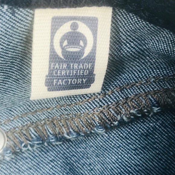 Isabel Maternity Women's Size 8 Crossover Panel Bermuda Blue Denim Short New - Picture 16 of 16